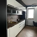 Elisabeth Gold Vip