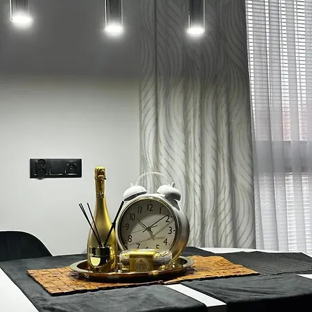 Elisabeth Gold Vip *