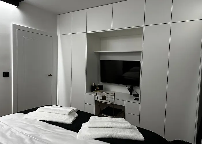 Elisabeth Gold Vip Апартаменты *